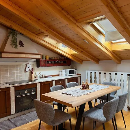 Apartman Urban Attic *