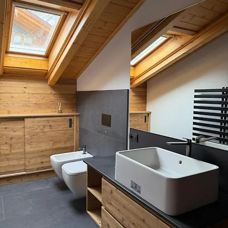 Urban Attic Apartman Bormio