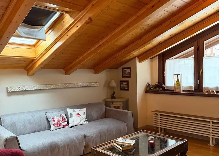 Urban Attic Apartment *